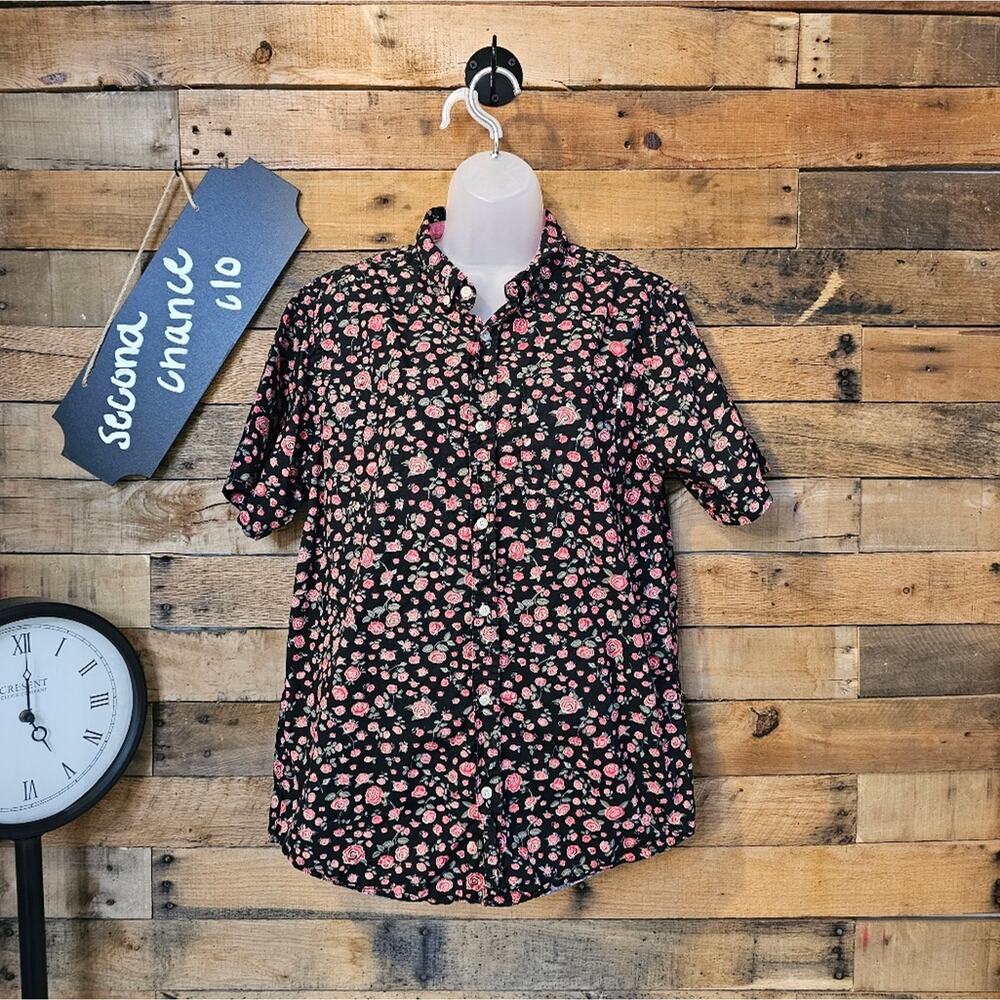 SALE-Dravus men’s black button down rose print Short Sleeve shirt Size M